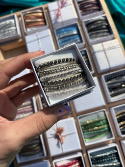 Speedy jewels creamy